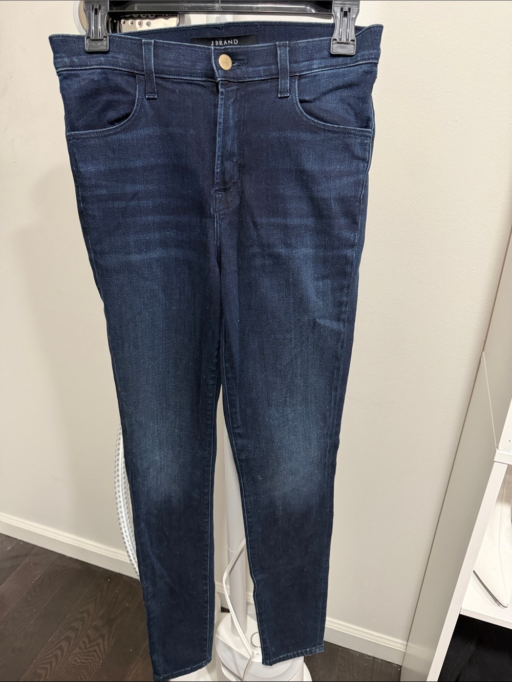 J Brand Skinny Jeans in Dark Blue Wash